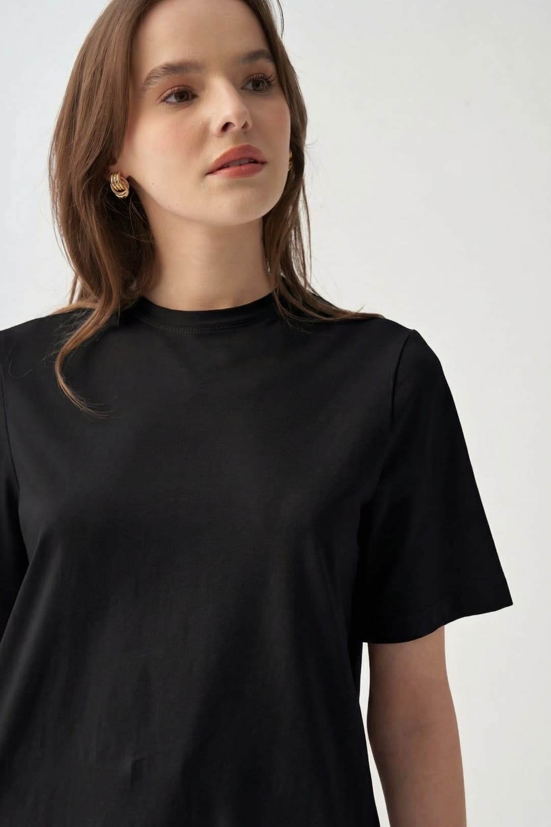 Bisiklet Yaka Ön Yüzünde Taş Kalp Aksesuarlı  Slim Fitilli T-Shirt--1